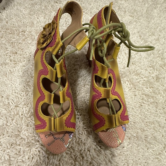 New!!  L'Artiste Whimsical Heels!  size 41/10 - Picture 2 of 7